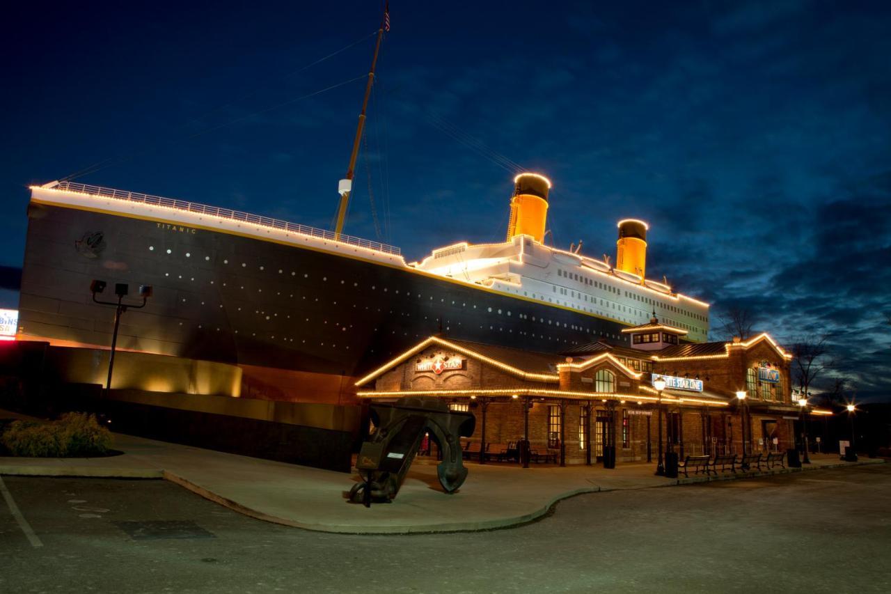 Whispering Winds, Hot Tub, Game Room, Wifi, 1089 Free Tickets Each Paid Day, Dollywood And More Gatlinburg Esterno foto