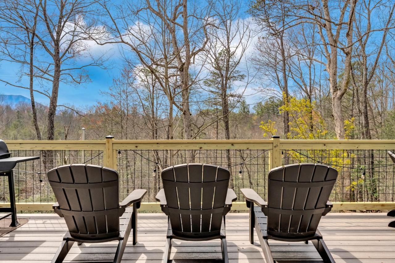Whispering Winds, Hot Tub, Game Room, Wifi, 1089 Free Tickets Each Paid Day, Dollywood And More Gatlinburg Esterno foto