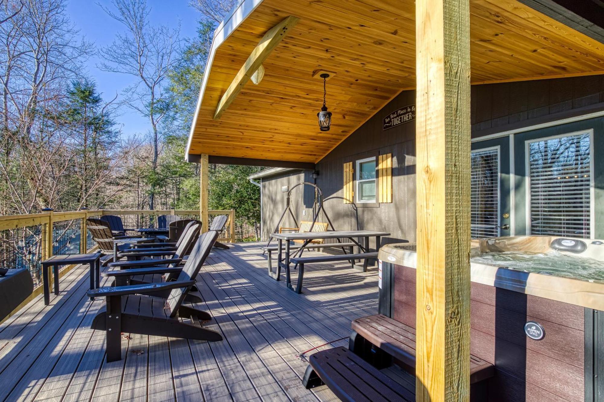 Whispering Winds, Hot Tub, Game Room, Wifi, 1089 Free Tickets Each Paid Day, Dollywood And More Gatlinburg Esterno foto