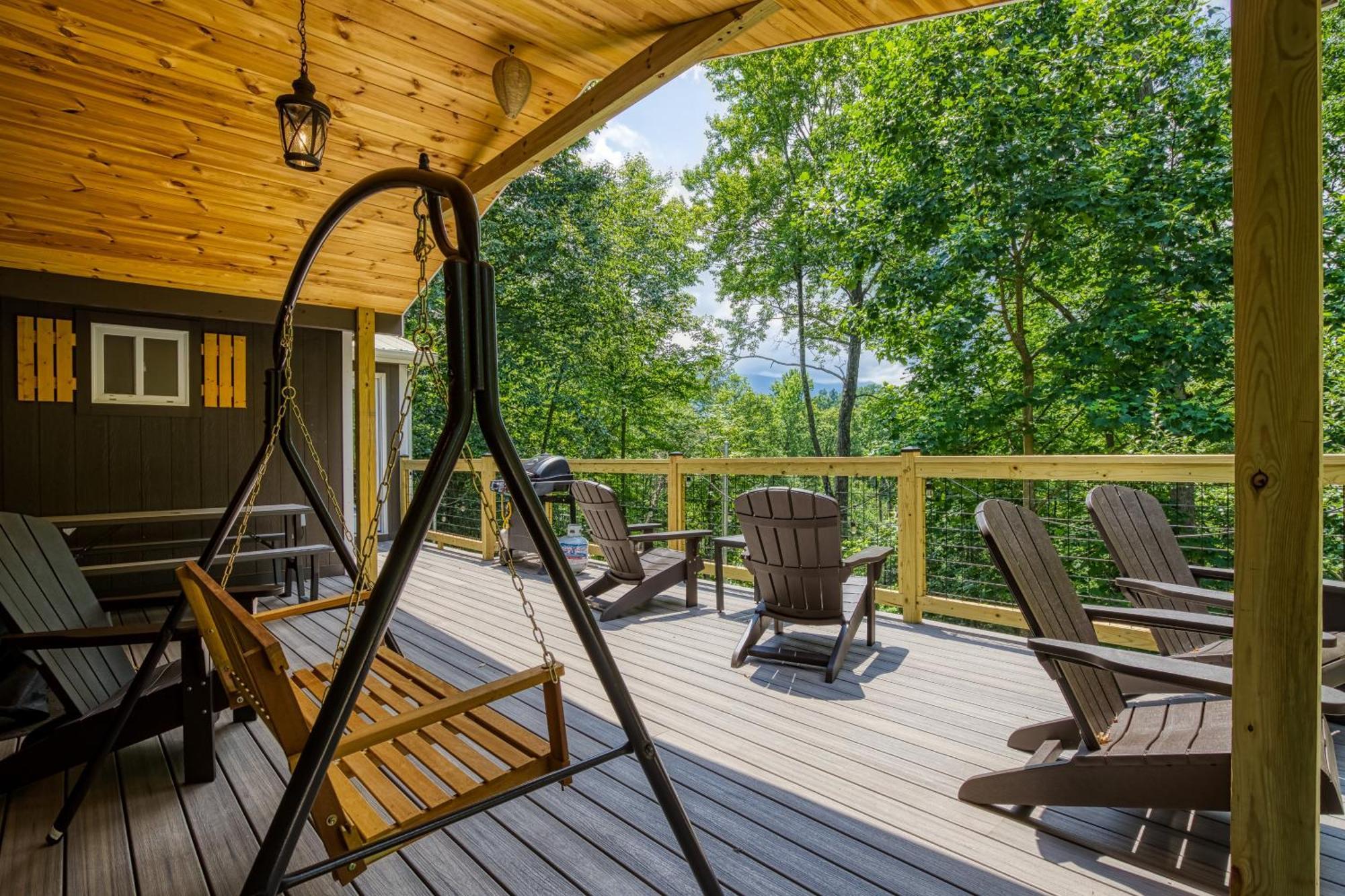 Whispering Winds, Hot Tub, Game Room, Wifi, 1089 Free Tickets Each Paid Day, Dollywood And More Gatlinburg Esterno foto